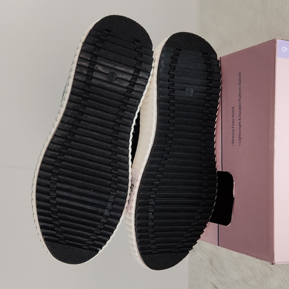 Serra Ladies Platform Sneakers, Size 9, NWT in Original Retail box - Picture 16 of 17